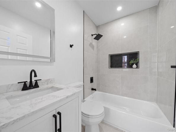 11942 189th Street, Saint Albans NY 11412