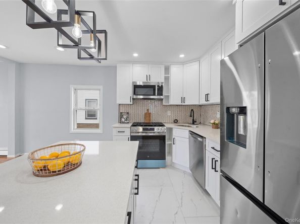 11942 189th Street, Saint Albans NY 11412