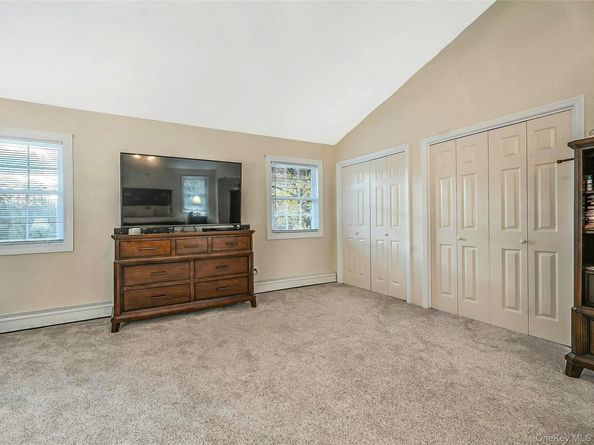 15 Shore Road, Mount Sinai NY 11766