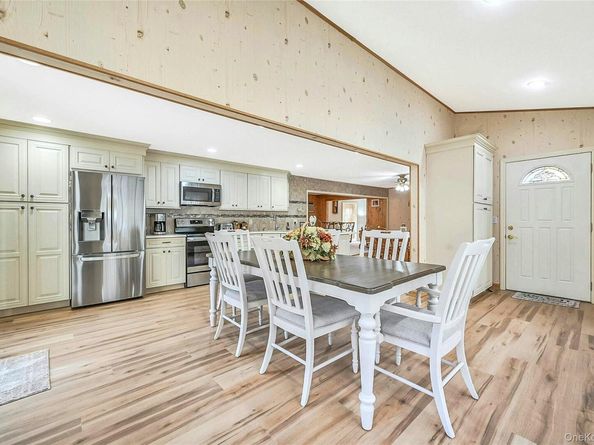 15 Shore Road, Mount Sinai NY 11766