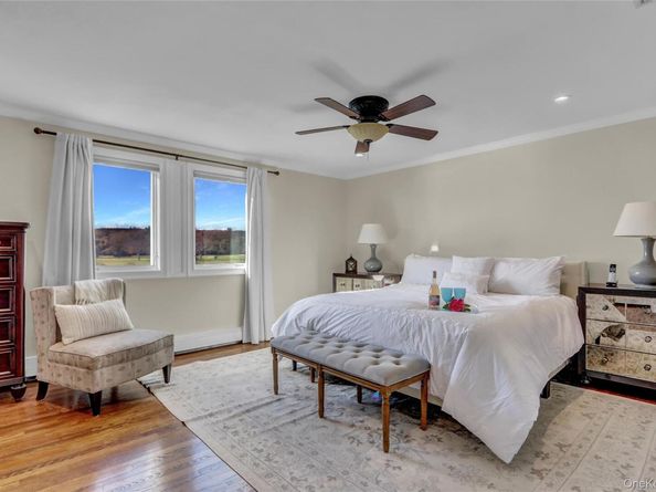 2848 Clubhouse Road, Merrick NY 11566