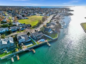 2848 Clubhouse Road, Merrick NY 11566