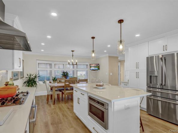 2848 Clubhouse Road, Merrick NY 11566