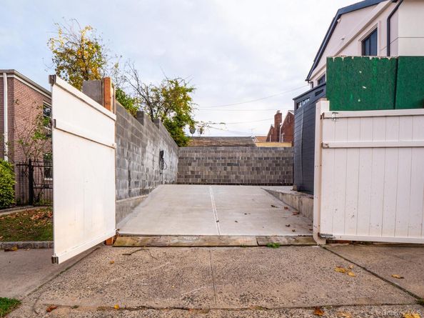 6501 110th Street, Forest Hills NY 11375