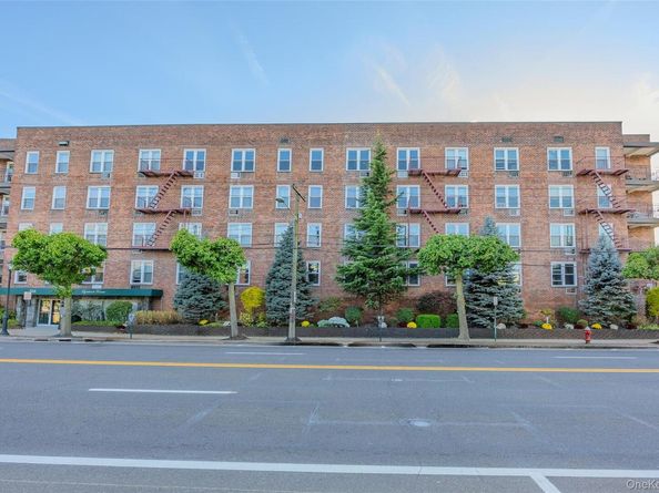 504 Merrick Road 4E, Lynbrook NY 11563