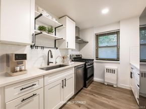 1 East Mill Drive 1H, Great Neck NY 11021