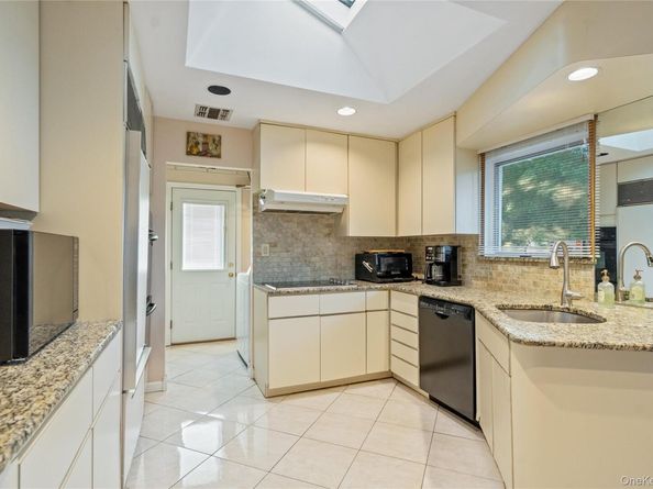 48 Fairfield Drive, Dix Hills NY 11746