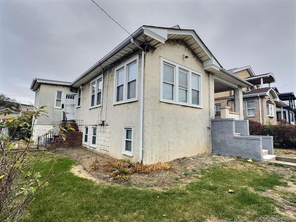 2718 Collier Avenue, Edgemere NY 11691