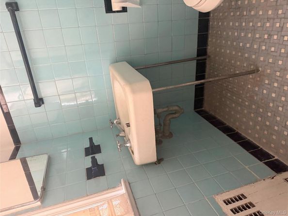 2718 Collier Avenue, Edgemere NY 11691