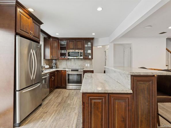 1272 Westervelt Place, Hewlett NY 11557