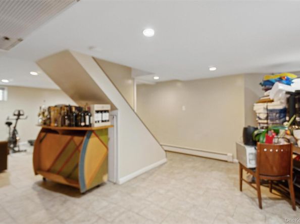 1272 Westervelt Place, Hewlett NY 11557