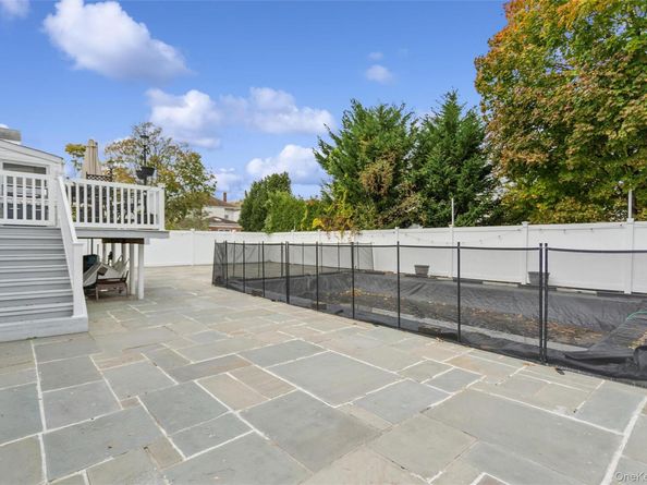 1272 Westervelt Place, Hewlett NY 11557