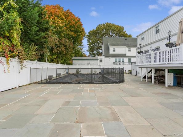 1272 Westervelt Place, Hewlett NY 11557