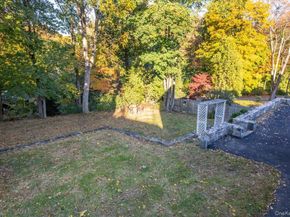 33 Hollowbrook Court N, Cortlandt Manor NY 10567