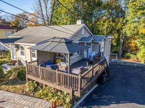 33 Hollowbrook Court N, Cortlandt Manor NY 10567