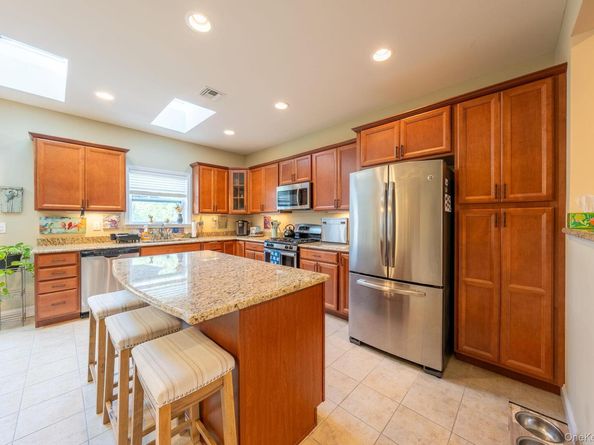 18 Kennsington Court, Riverhead NY 11901