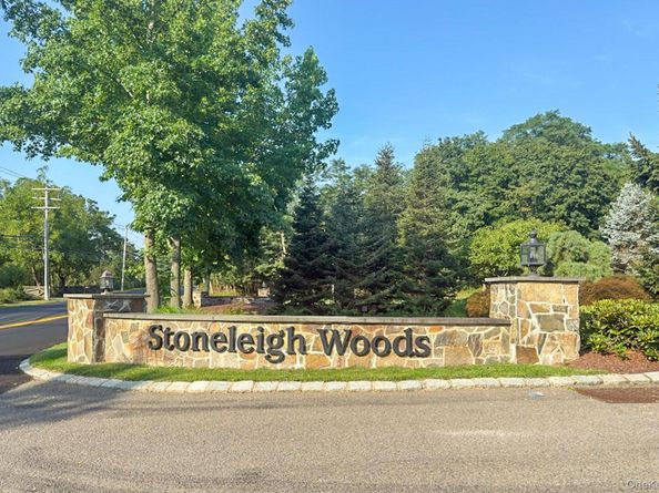 18 Kennsington Court, Riverhead NY 11901