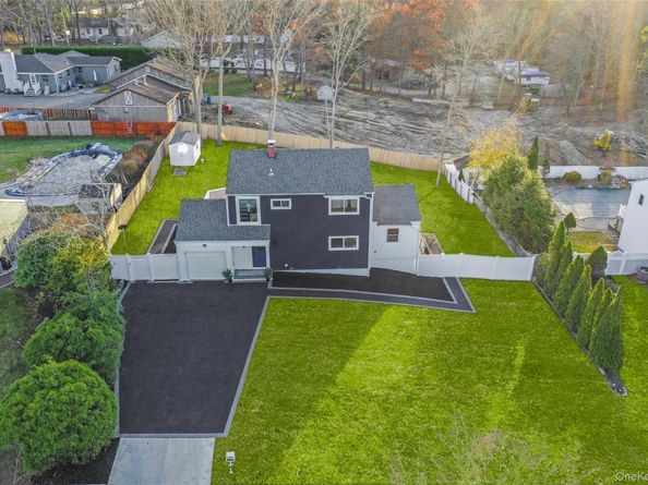 8 Marc Drive, Ridge NY 11961