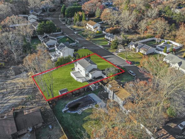 8 Marc Drive, Ridge NY 11961