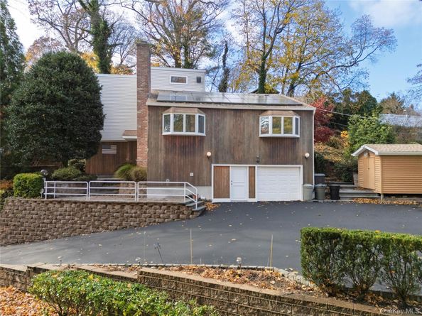 68 McCouns Lane, Oyster Bay NY 11771