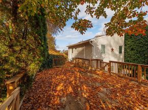 68 McCouns Lane, Oyster Bay NY 11771