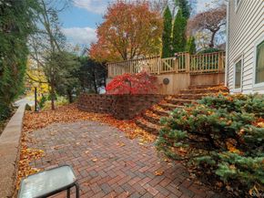 68 McCouns Lane, Oyster Bay NY 11771
