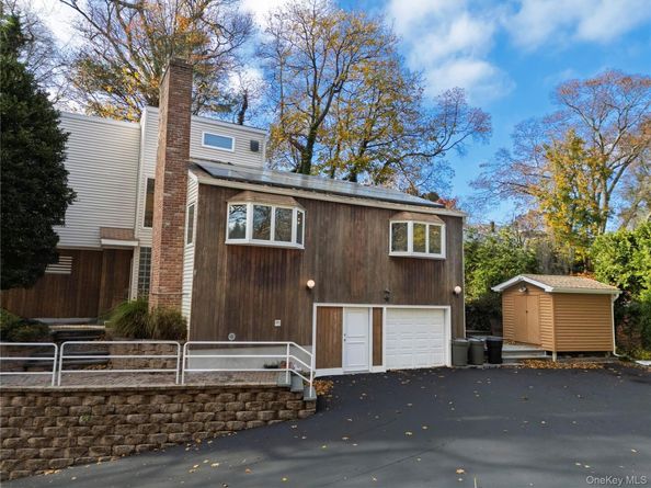 68 McCouns Lane, Oyster Bay NY 11771