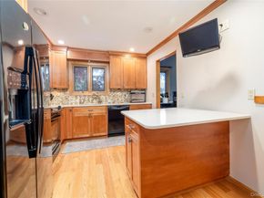 68 McCouns Lane, Oyster Bay NY 11771