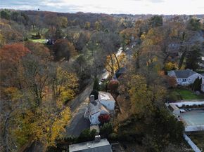 68 McCouns Lane, Oyster Bay NY 11771