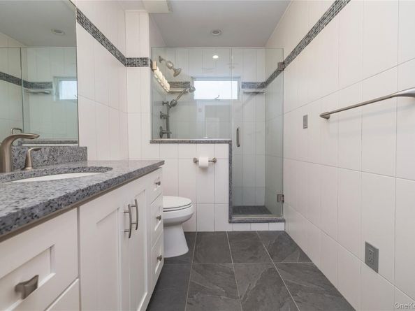 68 McCouns Lane, Oyster Bay NY 11771