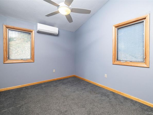 68 McCouns Lane, Oyster Bay NY 11771