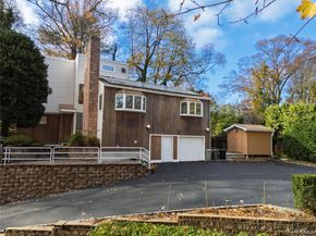 68 McCouns Lane, Oyster Bay NY 11771