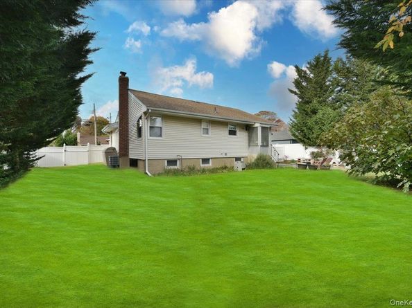 2203 Washington Street, Merrick NY 11566