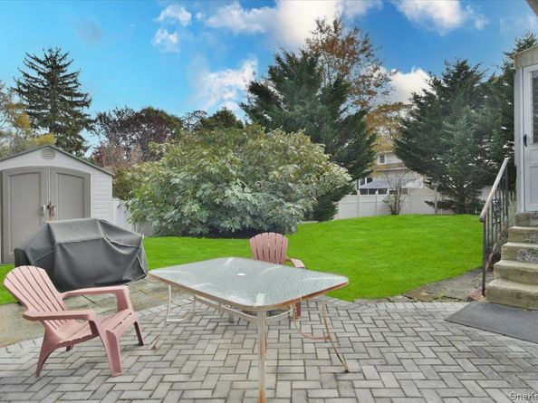 2203 Washington Street, Merrick NY 11566