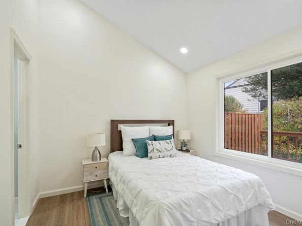 1 Stanford Court, Wantagh NY 11793