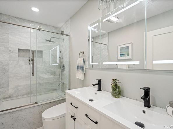 1 Stanford Court, Wantagh NY 11793