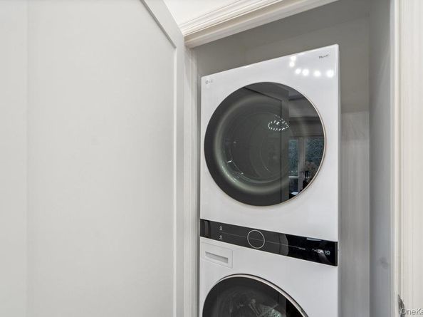 1 Stanford Court, Wantagh NY 11793