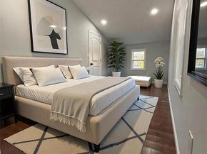 33 Broadway Street, Shirley NY 11967