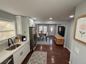 33 Broadway Street, Shirley NY 11967