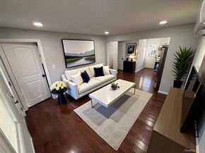 33 Broadway Street, Shirley NY 11967