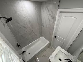 33 Broadway Street, Shirley NY 11967