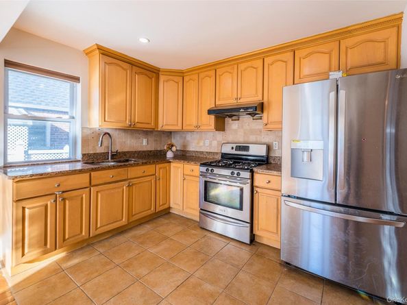 24563 61st Avenue, Little Neck NY 11362