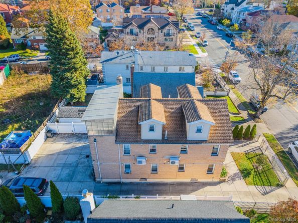 24563 61st Avenue, Little Neck NY 11362