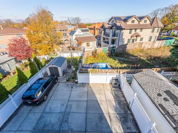 24563 61st Avenue, Little Neck NY 11362