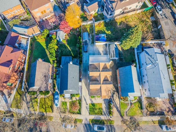 24563 61st Avenue, Little Neck NY 11362