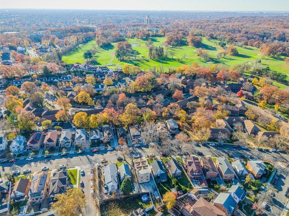 24563 61st Avenue, Little Neck NY 11362