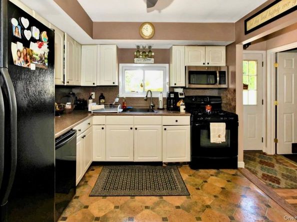 465 Wellwood Drive, Shirley NY 11967