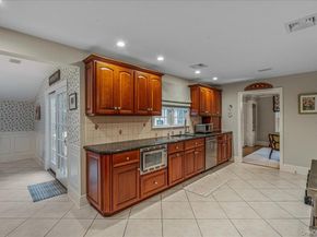 142 Cambridge Avenue, Garden City NY 11530