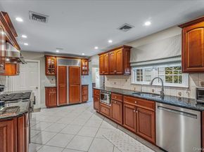 142 Cambridge Avenue, Garden City NY 11530