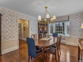 142 Cambridge Avenue, Garden City NY 11530